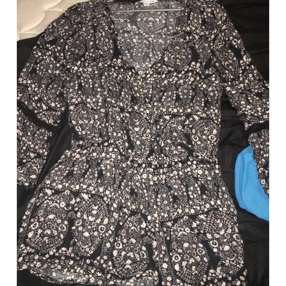 ✨ Floral AE Romper - Picture 1 of 2