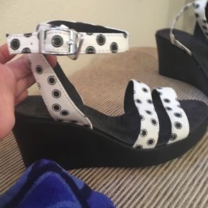 Crocs black and white wedge sandal