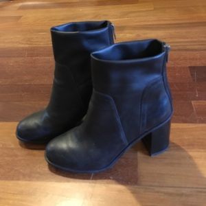 Sam Edelman black leather booties