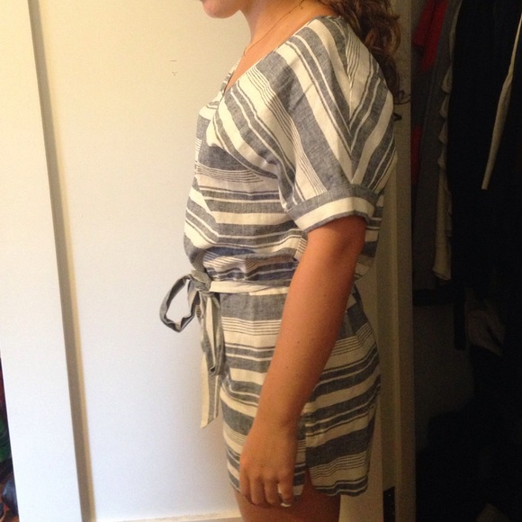 Romper - Picture 2 of 4