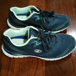 Doctor Scholl's walking shoes