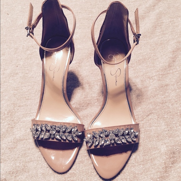 Jessica Simpson Nude heels!