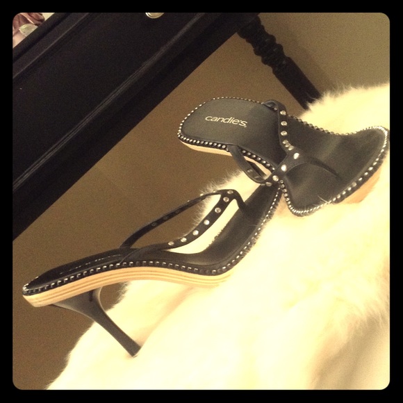 Candie's bling and black thong heels