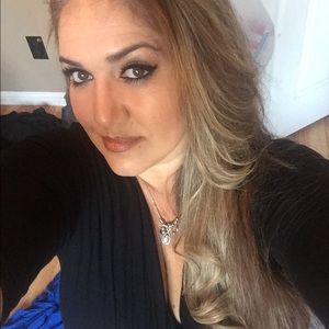 Meet your Posher, Noemi