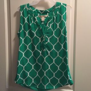 Sleeveless Green Dress Shirt