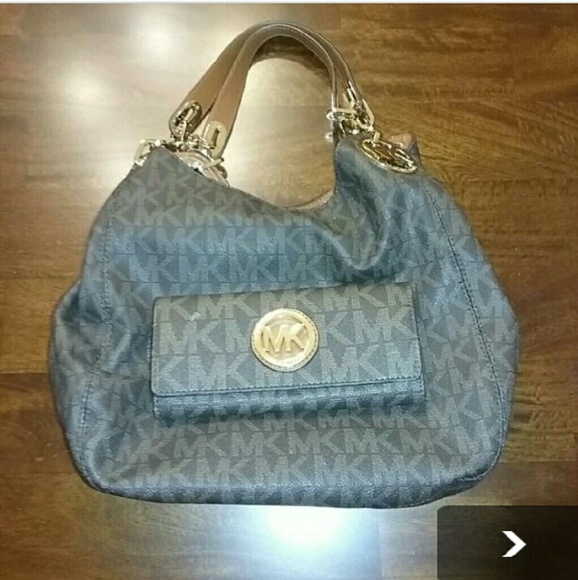 Micheal Kors Logo shoulder bag/matching wallet - Picture 1 of 4