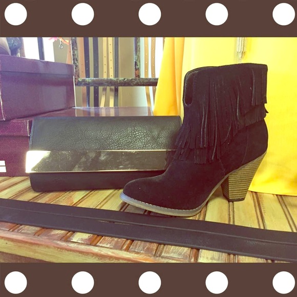 Black fringe booties!