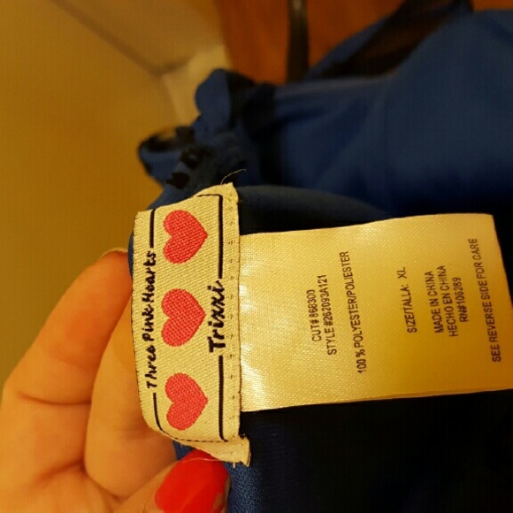 Dress - Picture 3 of 3