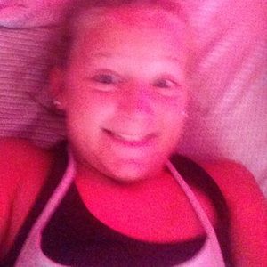 Meet your Posher, Kenzi