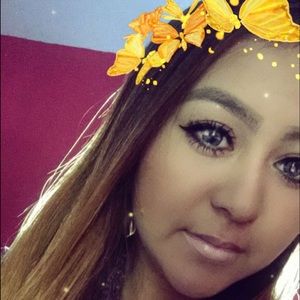 Meet your Posher, Valeria