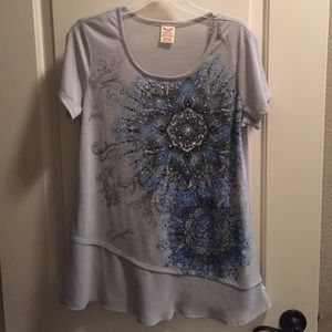 Gray Faded Glory shirt with bling design