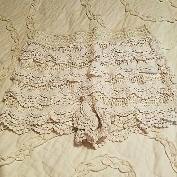 Boutique lace shorts