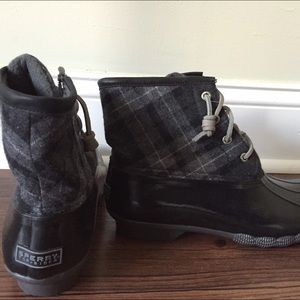 SPERRY BOOTS NEVER WORN