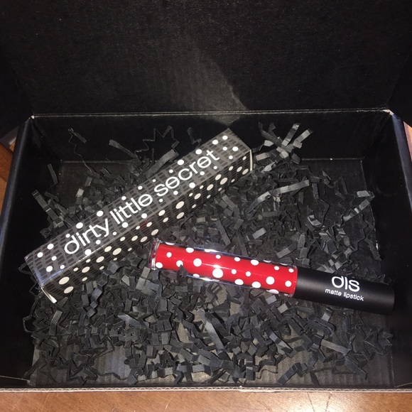 Makeup bundle - Picture 4 of 4