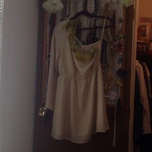 Gorgeous one shoulder dress. Casual/date night😊😍
