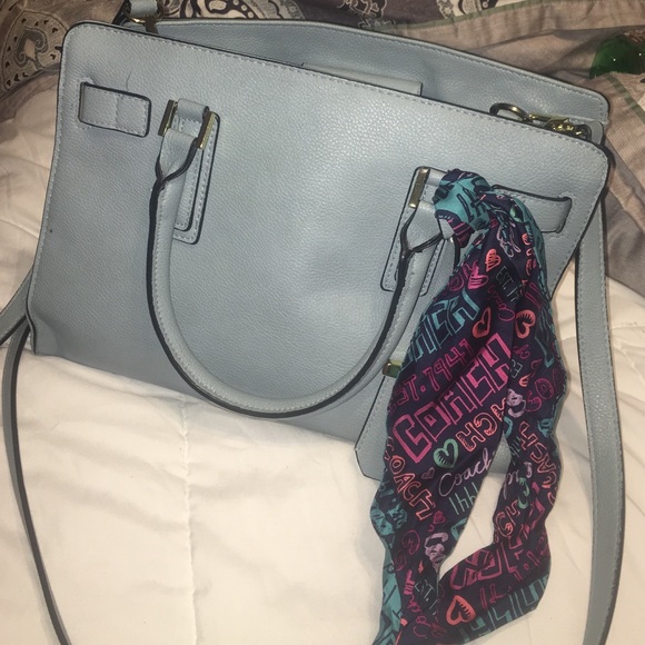 Reversible Coach scarf - Picture 3 of 4