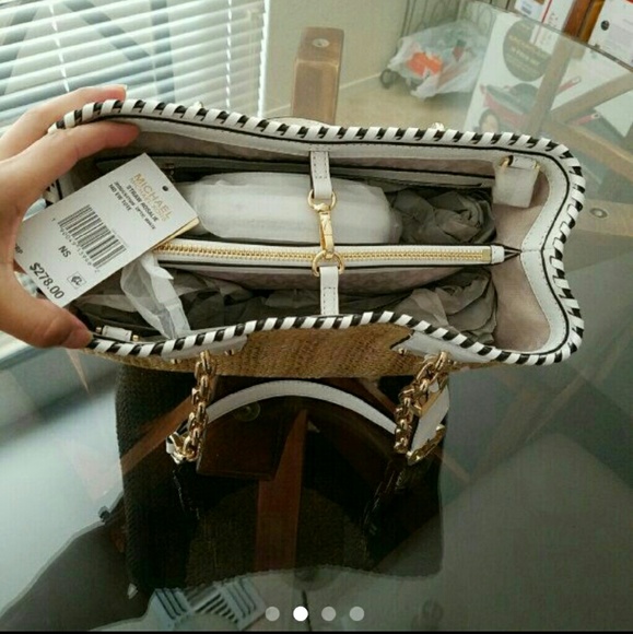 Mk purse SOLD - Picture 2 of 4