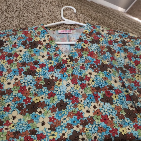 Scrub top