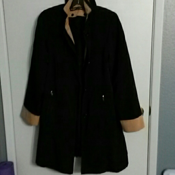 Waterproof trench coat
