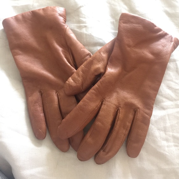 Leather driving gloves