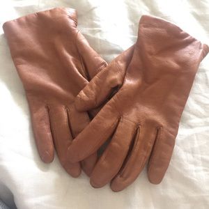 Leather driving gloves
