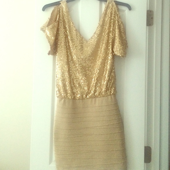 PERFECT FOR NYE! 🥂 Gold Dress