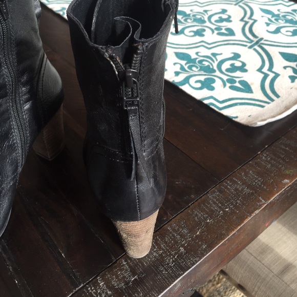 Steve Madden Lace up booties - Picture 3 of 4