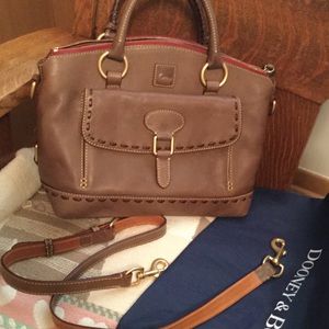 Dooney Bourke Pocket Satchel 🔽Reduced🔽
