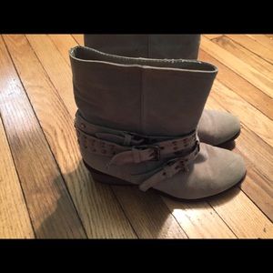 Women's taupe booties. Size 7
