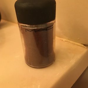 Mac loose pigment