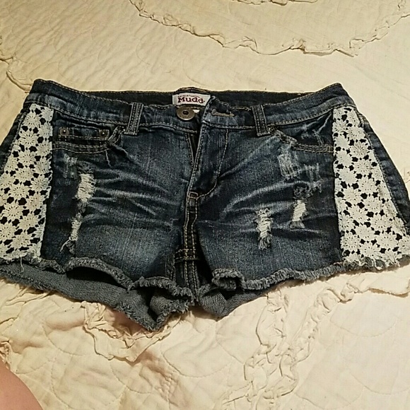MUDD size 5 jean shorts