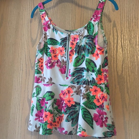 Express Peplum Tank - Picture 3 of 3