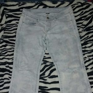 MUST GO American Eagle Acid Wash Distressed Jeans