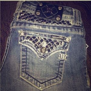 Miss Me Studded Shorts Sz 27