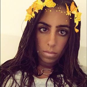 Meet your Posher, Maya