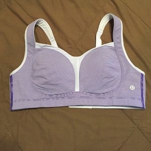 Lululemon sports bra