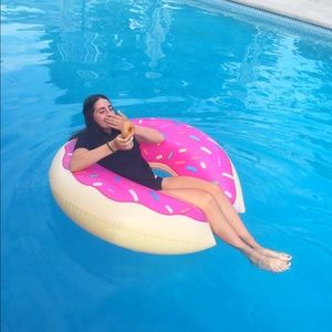 Meet your Posher, Sheila