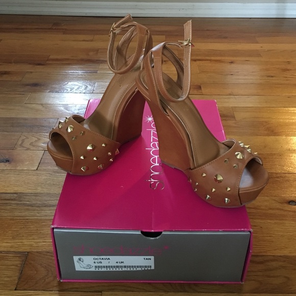 Shoe Dazzle Wedges