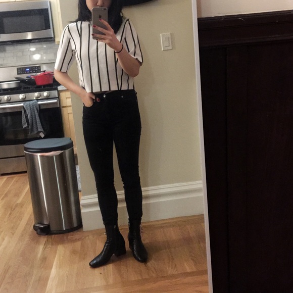 Cropped Stripe Top - Picture 4 of 4