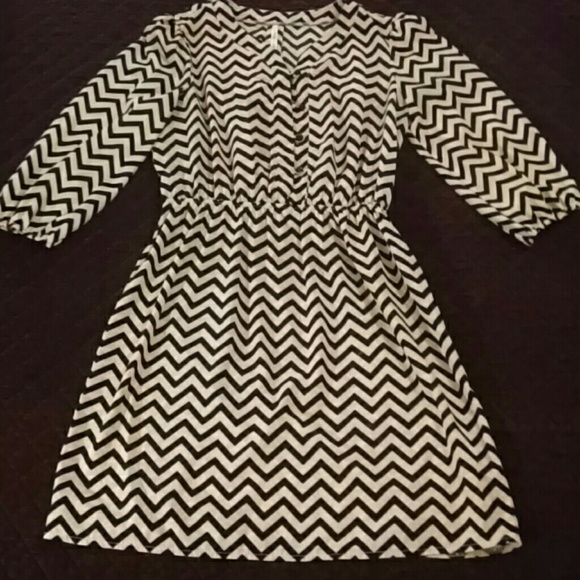 Trinity 3/4 sleeve dress
