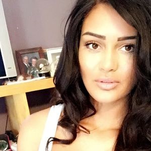 Meet your Posher, Abigail