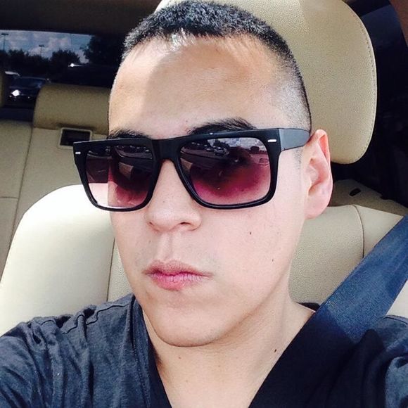 Meet your Posher, Raul - Picture 1 of 1