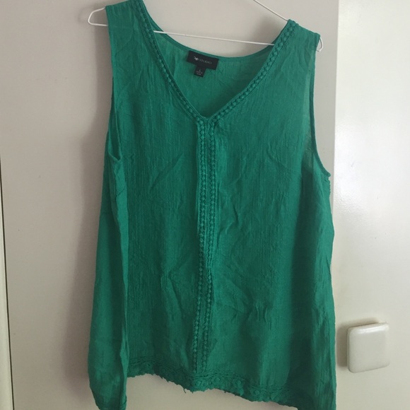 Kelly green AB Studio sleeveless shirt