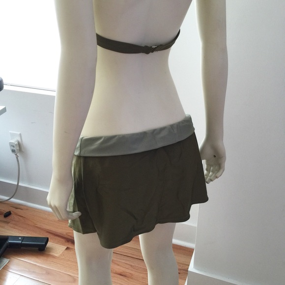 Skirted Bikini Set - Picture 3 of 3