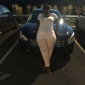 Meet your Posher, Nadia