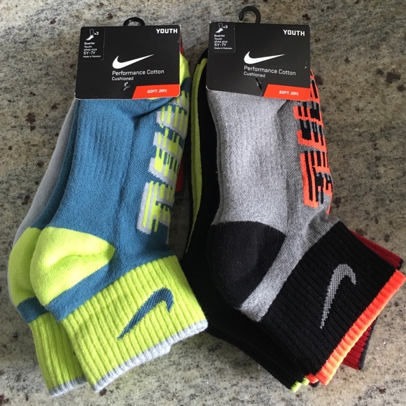 Nike Quarter Socks 3 pairs in a pack. $20 each - Picture 2 of 3
