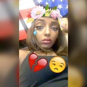 Meet your Posher, Dee