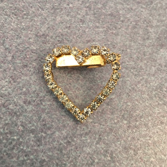 Elizabeth Morrey vintage heart crystal pin!