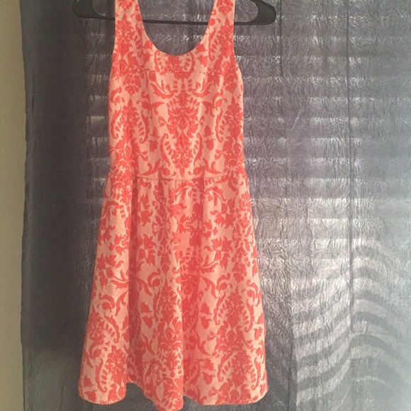 Dress - Picture 2 of 4