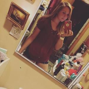 Meet your Posher, Andrea